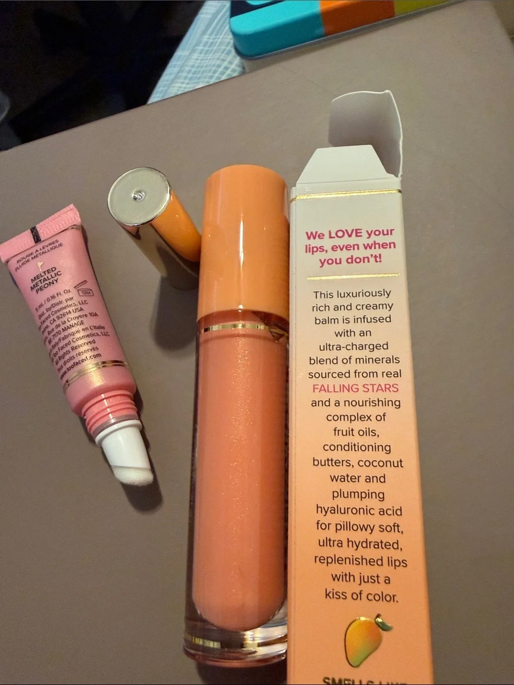 Too Faced Hangover Pillow Balm Lip Treatment - Mango Kiss Peach-Orange